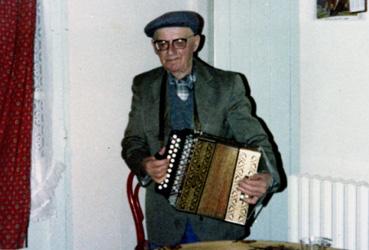 Iconographie - Henri Pontoizeau (1903-1985) accordéoniste de bal