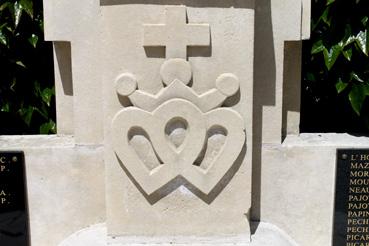 Iconographie - Blason de la Vendée sur le monument aux Morts