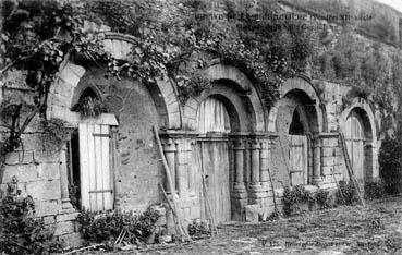 Iconographie - Cloître de l'abbaye de la Grainetière