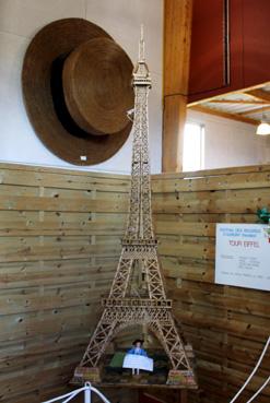 Iconographie - L'espace des records - L'exposition, la tour Eiffel