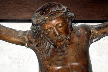Iconographie - Le Christ en croix, de l'église