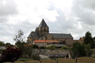 Iconographie - L'église Saint-Laurent, vue du cimetère