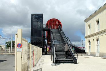 Iconographie - La passerelle côté boulevard Louis Blanc