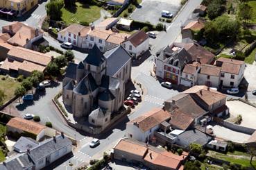 Iconographie - L'église, vue aérienne