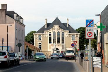 Iconographie - L'ancienne marie devenue Espace des Frères Martel