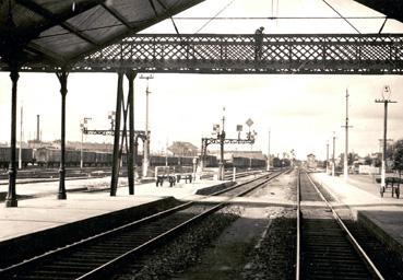 Iconographie - La passerelle sous la marquise