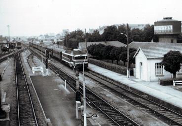 Iconographie - Arrivée de l'express Nantes Bordeaux