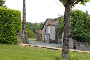 Iconographie - Dépendances près de la mairie