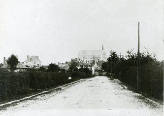 Iconographie - Le bourg de Blain, vu depuis la route de Nozay