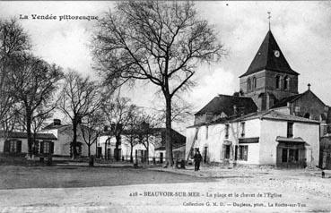 Iconographie - La place et le chevet de l'église