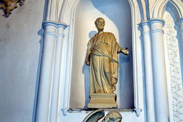 Iconographie - Statue du maître-autel de la chapelle Notre Dame de La Brossardière