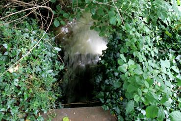 Iconographie - La prise d'eau du Moulin Millet au ruisseau de Baintruye (rivière la Mère).