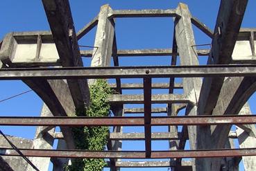 Iconographie - Vestiges du château d'eau à la manufacture d'allumettes