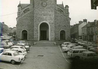 Iconographie - Place de l'église