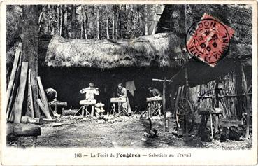 Iconographie - La forêt de Fougères - Sabotiers au travail