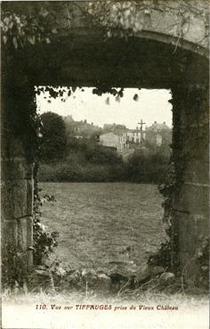 Iconographie - Vue sur Tiffauges prise du vieux château