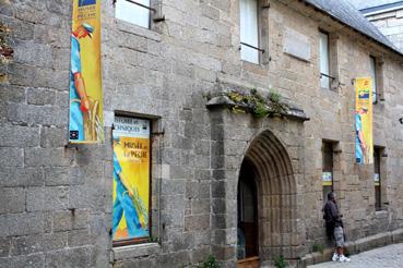 Iconographie - Façade de l'ancienne coopérative maritime devenue musée de la pêche