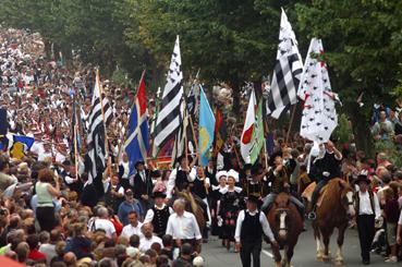 Iconographie - Festival des Filets Bleus - Le défilé