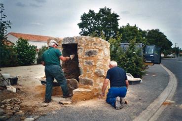 Iconographie - Restauration du puits de Beauvais