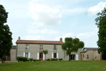 Iconographie - Le logis des Sauvaget et l'ancienne mairie