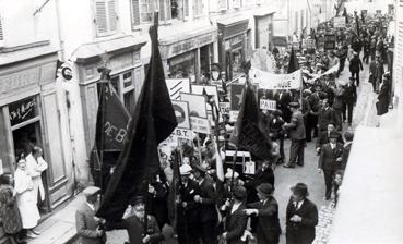 Iconographie - Cortège de manifestants