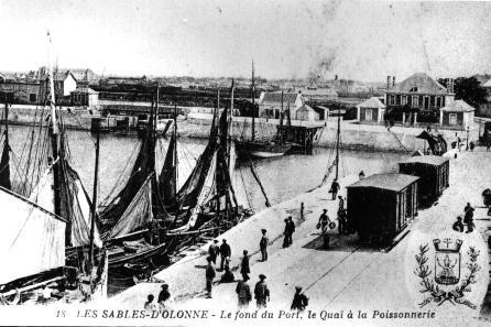 Iconographie - Le fond du port, le quai à la poissonnerie