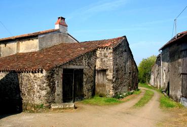 Iconographie - La Dorinière - Les communs