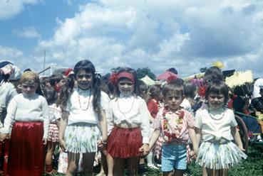 Iconographie - Kermesse - Enfants costumés