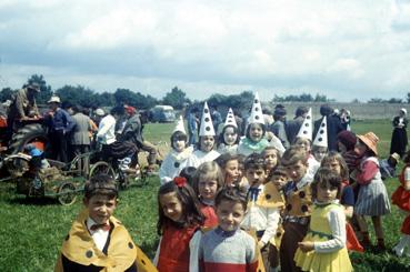 Iconographie - Kermesse - Le cortège entrant sur le parc