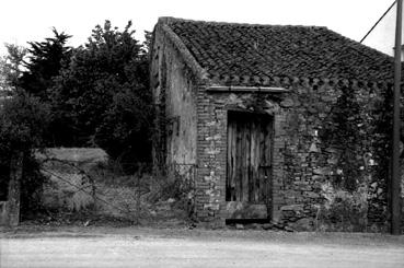 Iconographie - Dépendance abandonnée