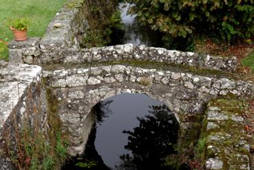 Iconographie - Pont privé près du lavoir