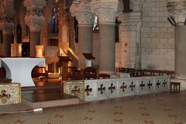 Iconographie - La sainte table de l'église Saint Benoît