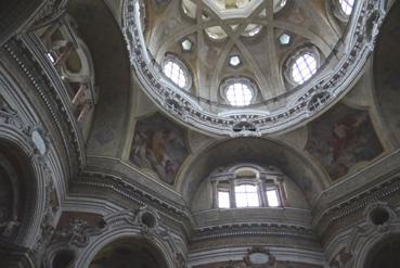 Iconographie - Turin - L'église royale de San Lorenzo, vue intérieure de la coupole
