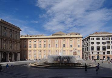 Iconographie - Gênes - Façade peinte du Palais Ducale (Palazzo Ducale), piazza de Ferrari