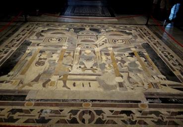 Iconographie - Lucca - Cathédrale San Martino, mosaïque au sol