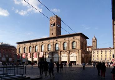 Iconographie - Bologne - Piazza Maggiore, le Palazzo del Podesta