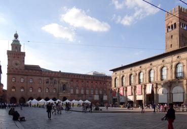 Iconographie - Bologne - Piazza Maggiore, le Palazzo d'Accursio 