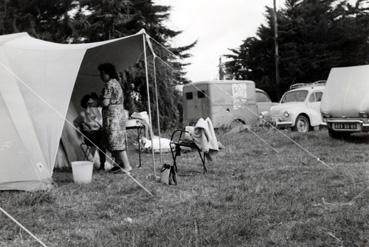 Iconographie - Famille Morin en camping