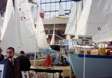 Iconographie - Le stand de la voilerie Le Rose au Salon nautique