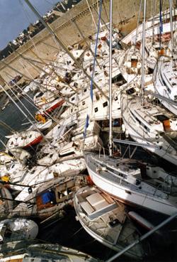 Iconographie - Dégats de la tempête au port de plaisance