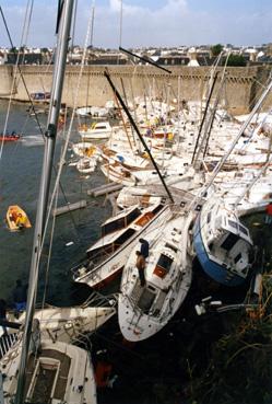 Iconographie - Dégats de la tempête au port de plaisance