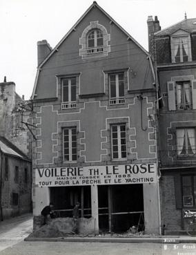 Iconographie - Façade du magasin de voilerie Théophile Le Rose