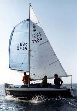 Iconographie - Bateau sous voiles 2434