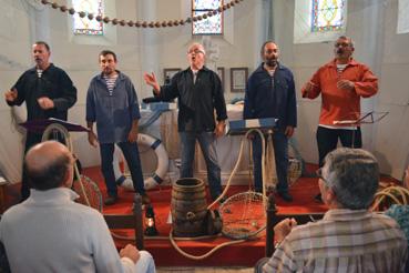 Iconographie - Concert de chants de marin par Touline, chapelle de la Bloire