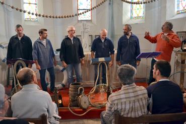 Iconographie - Concert de chants de marin par Touline, chapelle de la Bloire