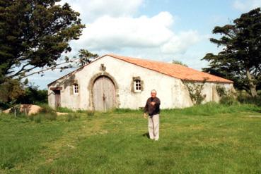 Iconographie - Henri Burgaud, marié du film La terre qui meurt, à la ferme du Both