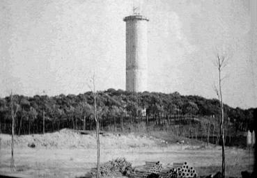 Iconographie - Le château d'eau en construction