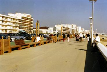 Iconographie - Front de mer après réhabilitation : 1ère tranche entre le palais des Congrès et la rue Lepère