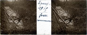 Iconographie - Eparges 1915 - Fosse commune