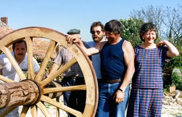 Iconographie - Construction de la brouette géante - La roue